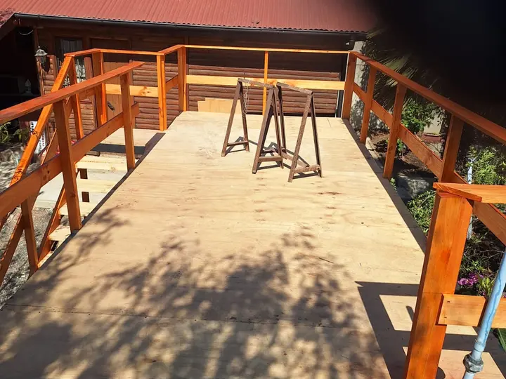 Terraza y estructura de madera, trabajo realizado por ICM Constructora