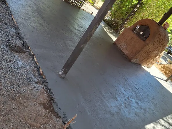 Radier y terminación de piso, trabajo realizado por ICM Constructora